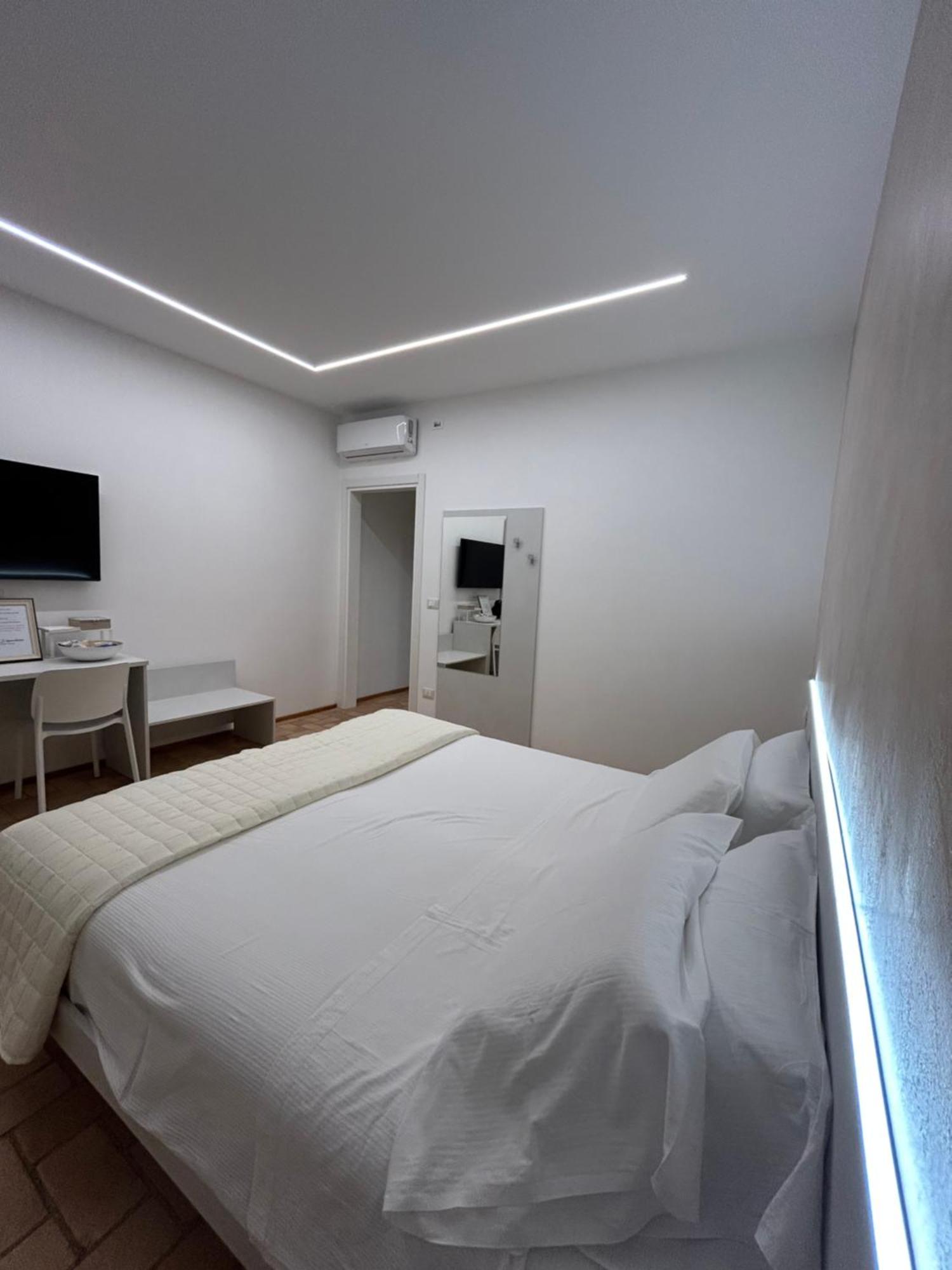 La Dependance Luxury Rooms Francavilla Al Mare Luaran gambar
